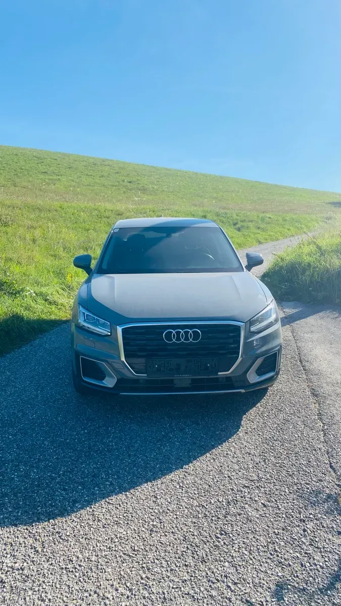 Audi Q2 2017 photo 2