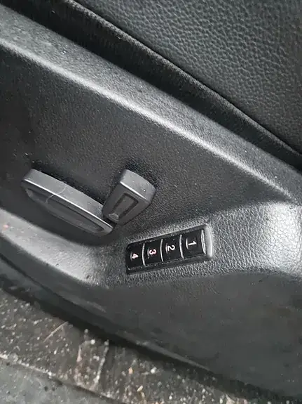 Ford S-Max 2010 photo 3
