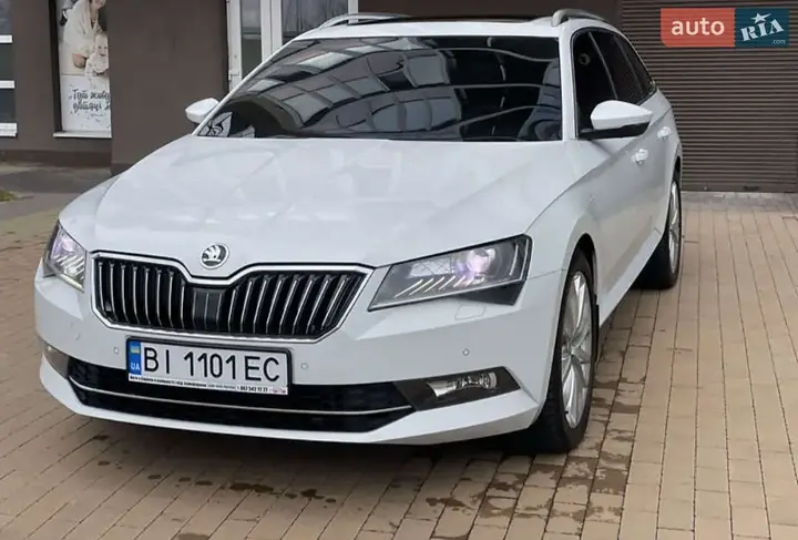 Skoda Superb 2019 photo 4