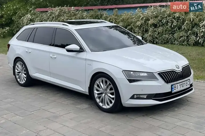 Skoda Superb 2019 photo 5