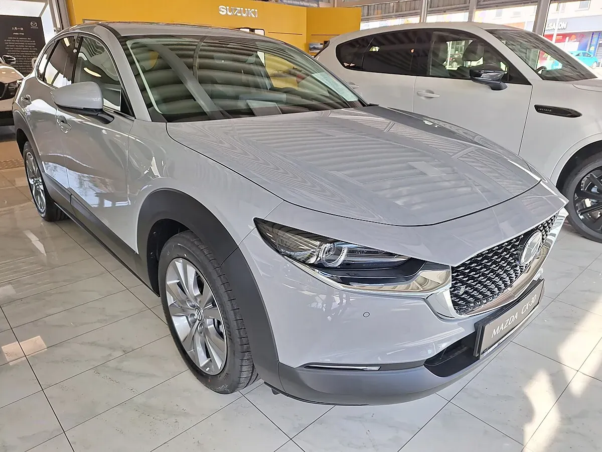 Mazda Cx-30 photo 3