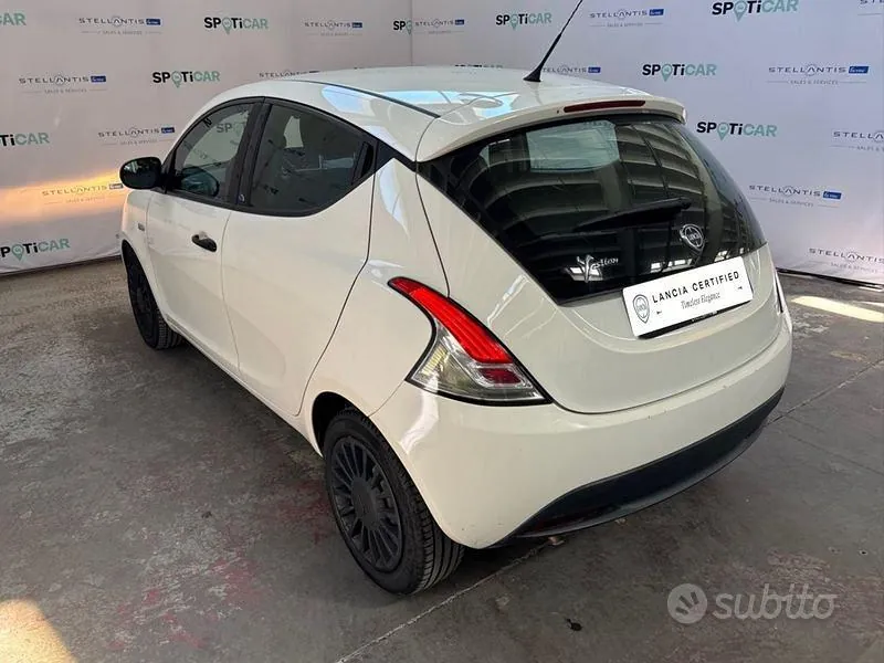 Lancia Ypsilon 2018 photo 3