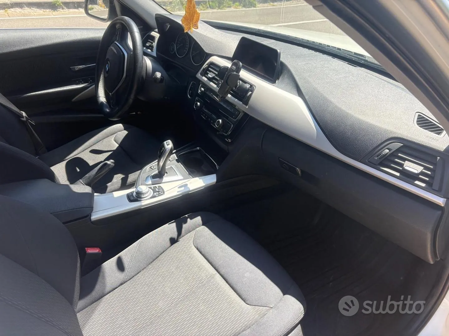 BMW 318 2016 photo 2