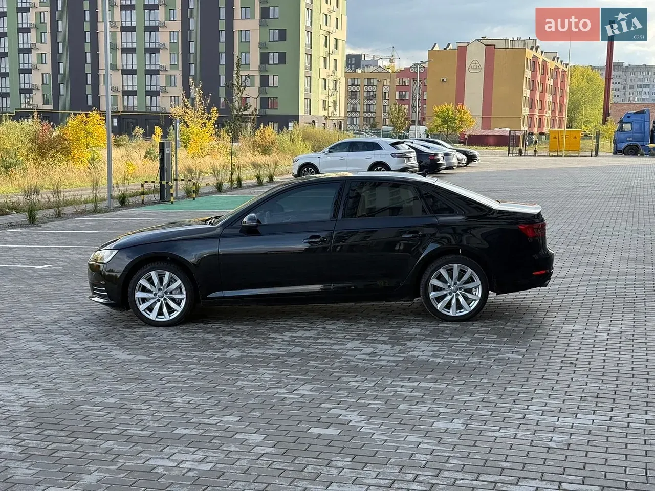 Audi A4 2017 photo 4