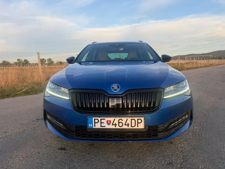 Skoda Superb 2022 photo 3