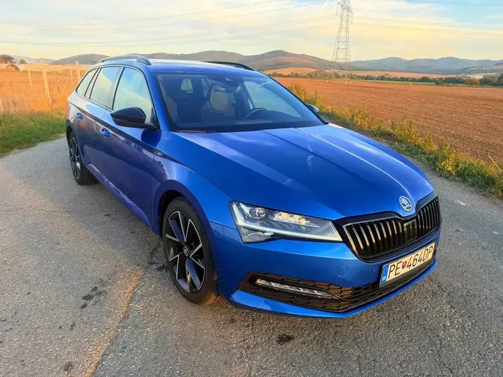 Skoda Superb 2022 photo 2