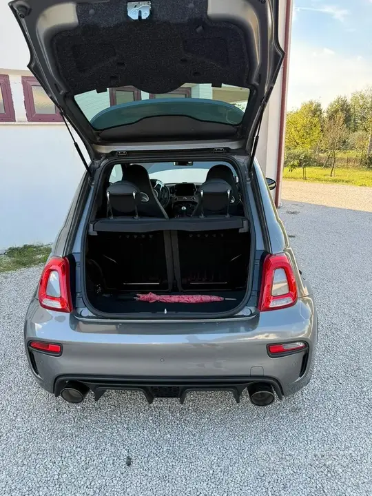 Abarth 595 2023 photo 2