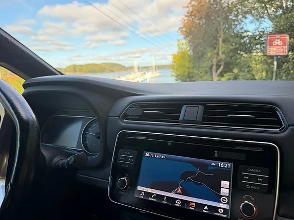 Nissan Leaf 2018 photo 2