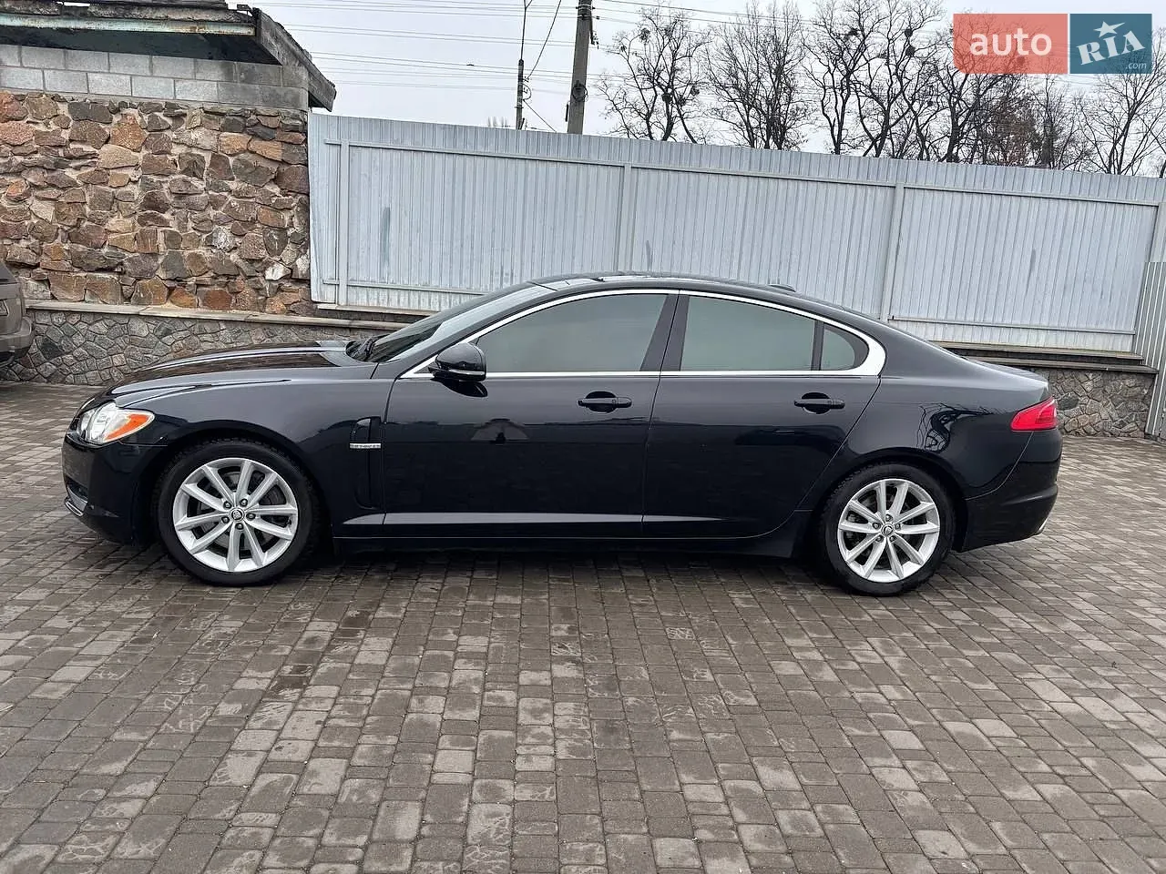Jaguar Xf 2010 photo 4