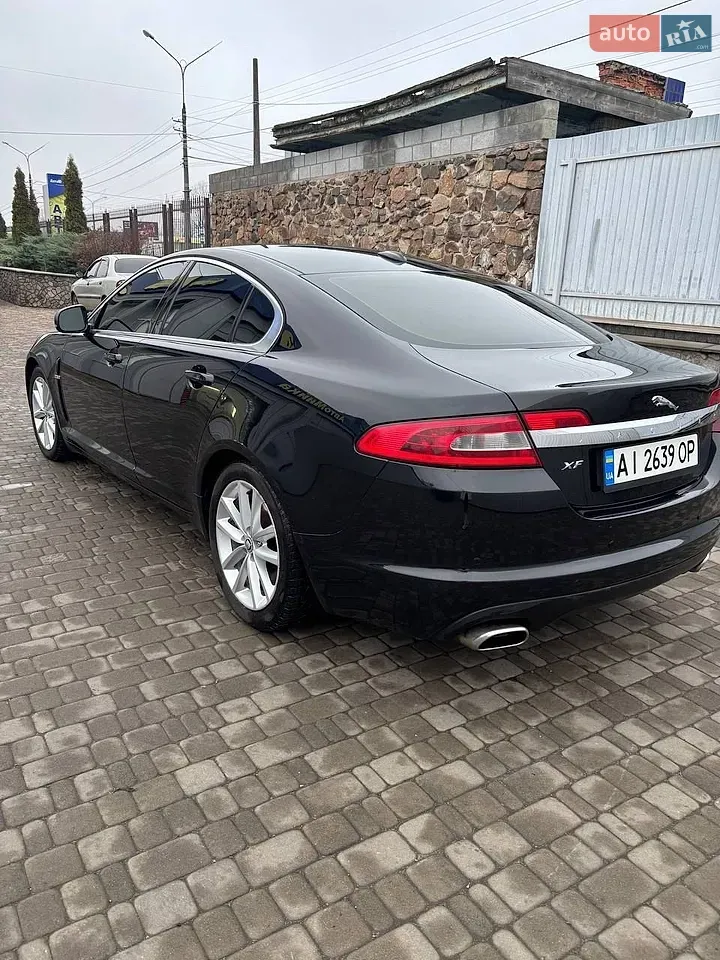 Jaguar Xf 2010 photo 2