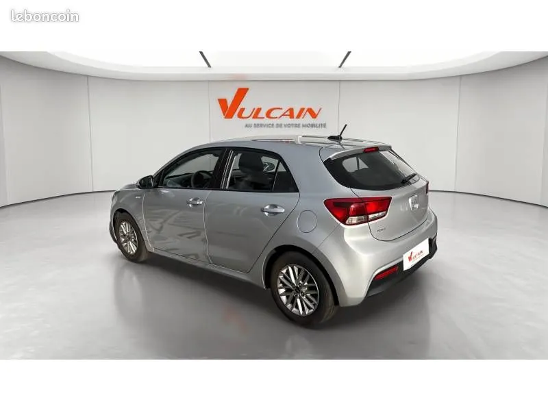 Kia Rio 2022 photo 3