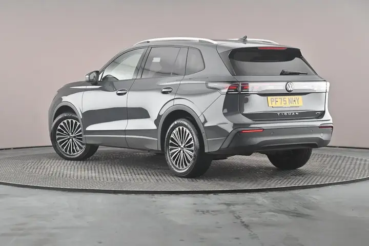 Volkswagen Tiguan 2025 photo 3