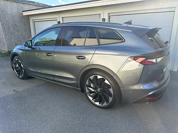 Skoda Enyaq 2023 photo 4