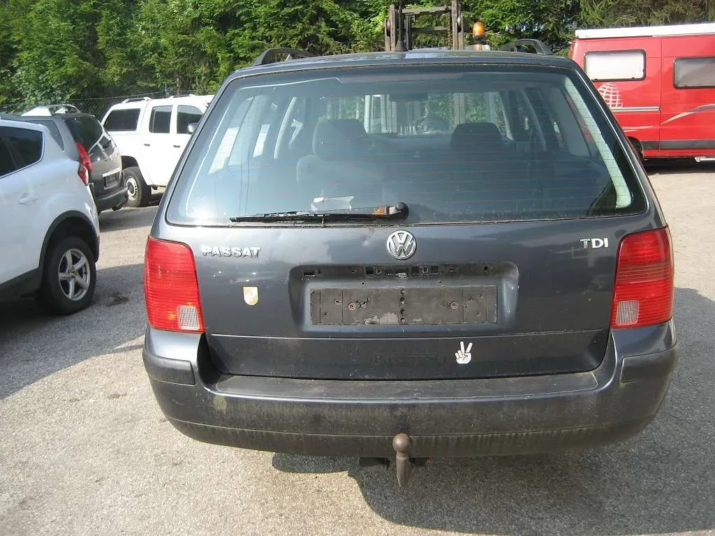 Volkswagen Passat 2000 photo 3