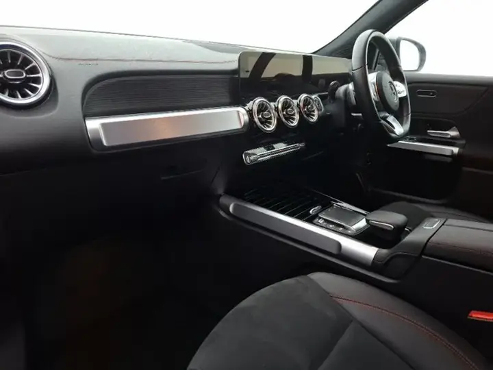 Mercedes-Benz Eqb 2022 photo 5