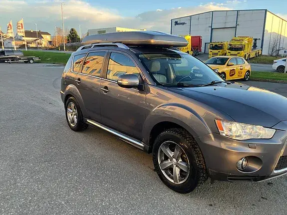 Mitsubishi Outlander 2010 photo 4