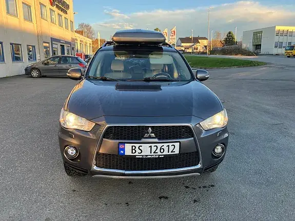 Mitsubishi Outlander 2010 photo 3