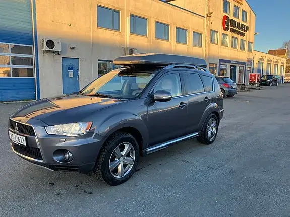 Mitsubishi Outlander 2010 photo 2