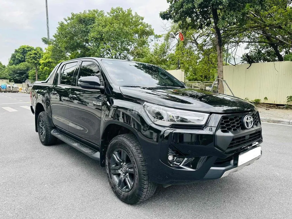 Toyota Hilux 2024 photo 3