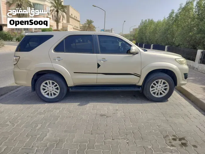 Toyota Fortuner 2014 photo 3