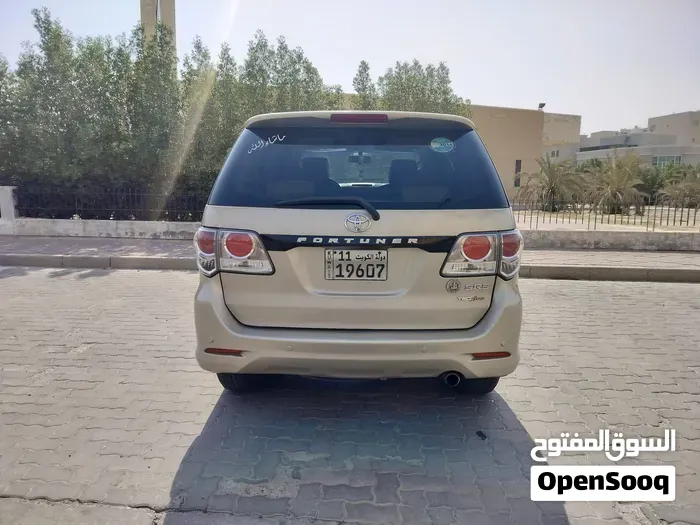 Toyota Fortuner 2014 photo 4