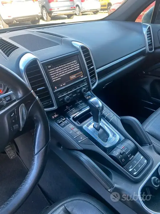 Porsche Cayenne 2012 photo 5
