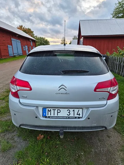 Citroen C4 2012 photo 4