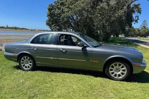 Jaguar Xj6