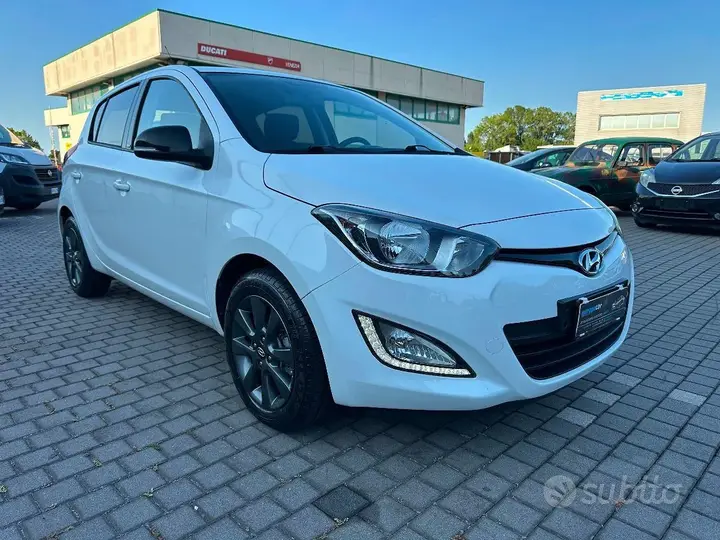 Hyundai I20 2014 photo 2