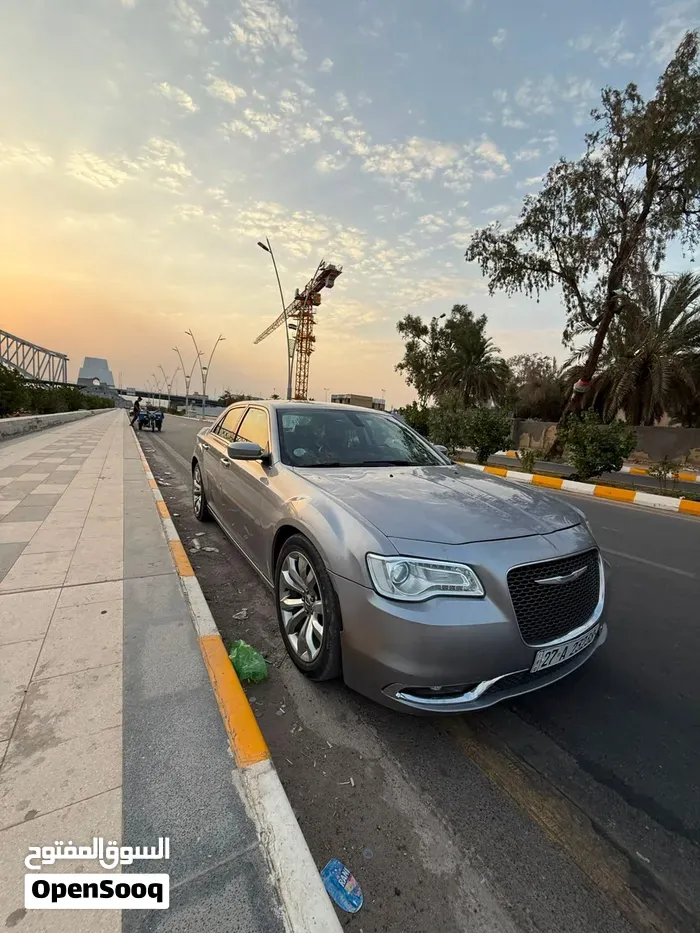 Chrysler 300 2015 photo 3