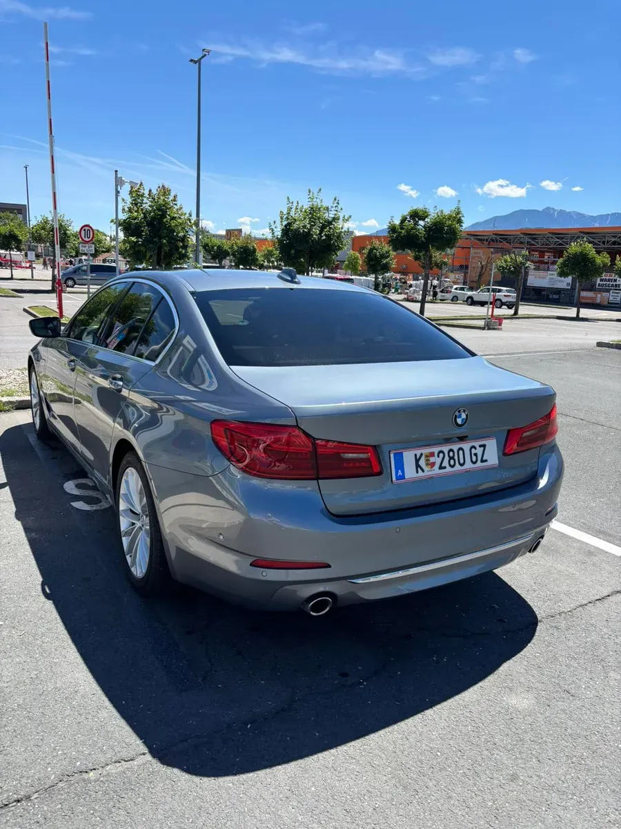 BMW 5 Series 2019 photo 2