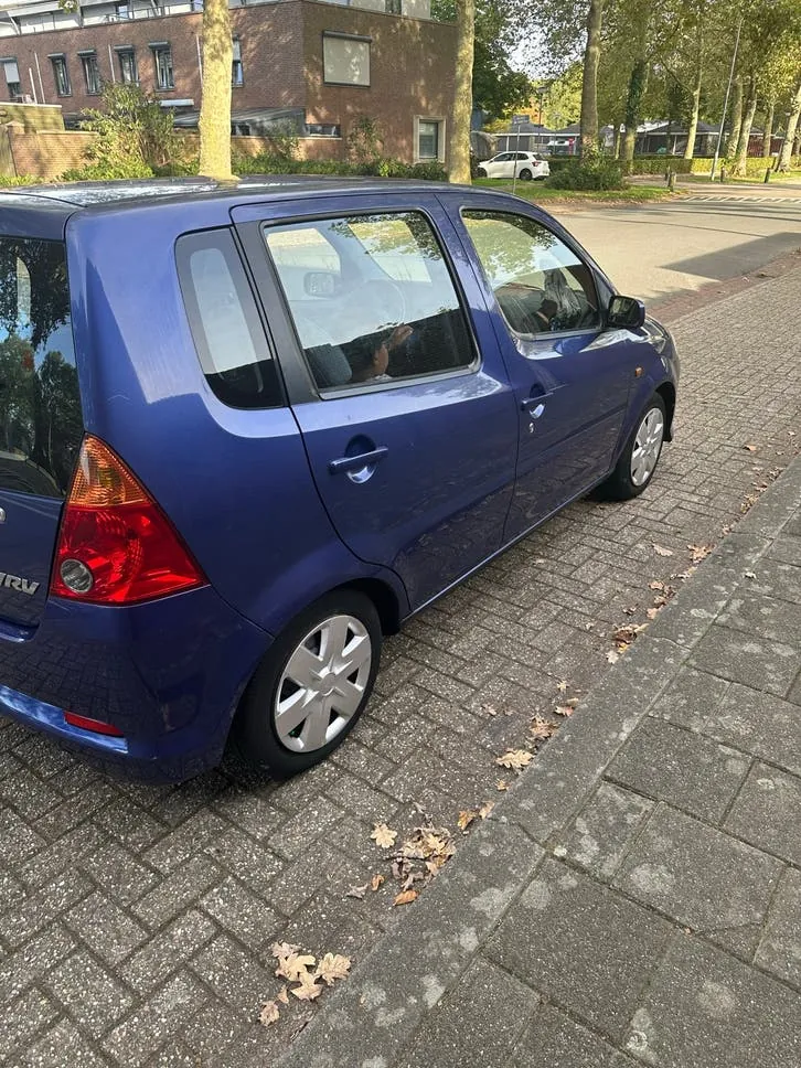 Daihatsu Yrv
