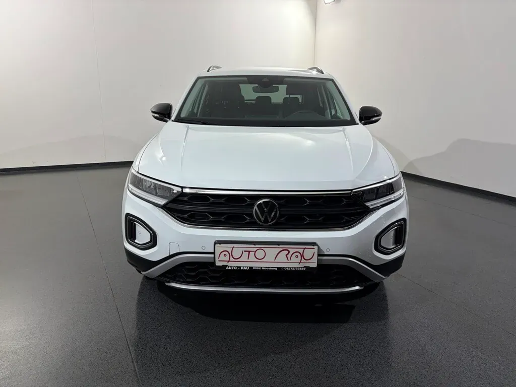 Volkswagen T-Roc 2025 photo 2