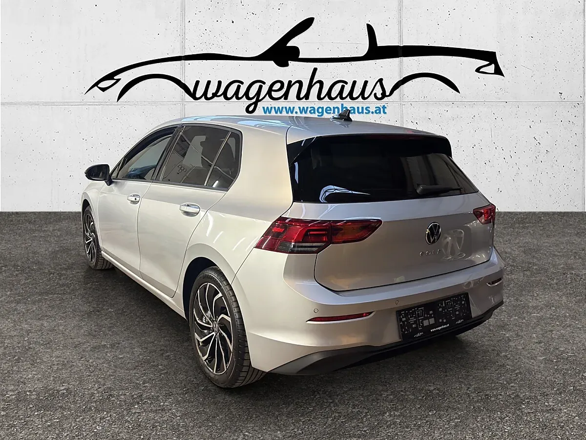 Volkswagen Golf 2021 photo 2