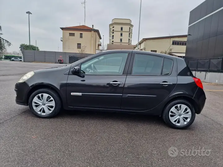 Renault Clio 2008 photo 4