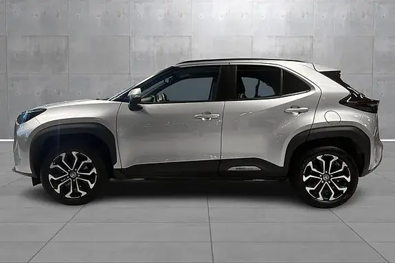 Toyota Yaris Cross 2023 photo 2