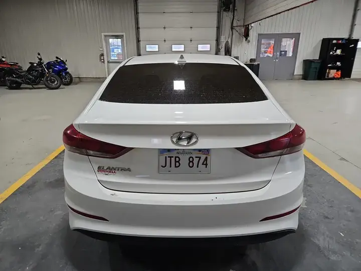 Hyundai Elantra 2018 photo 4