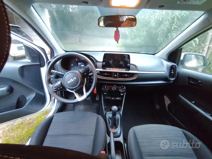 Kia Picanto 2023 photo 4