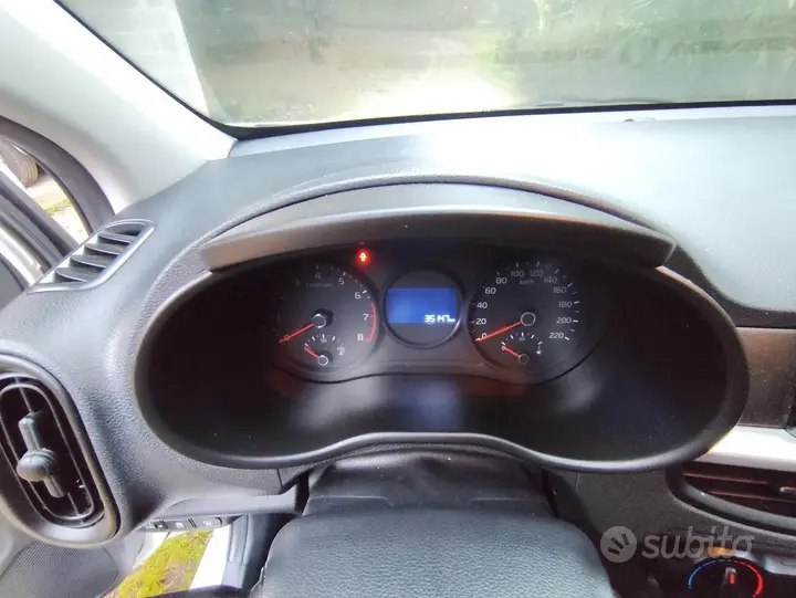Kia Picanto 2023 photo 3