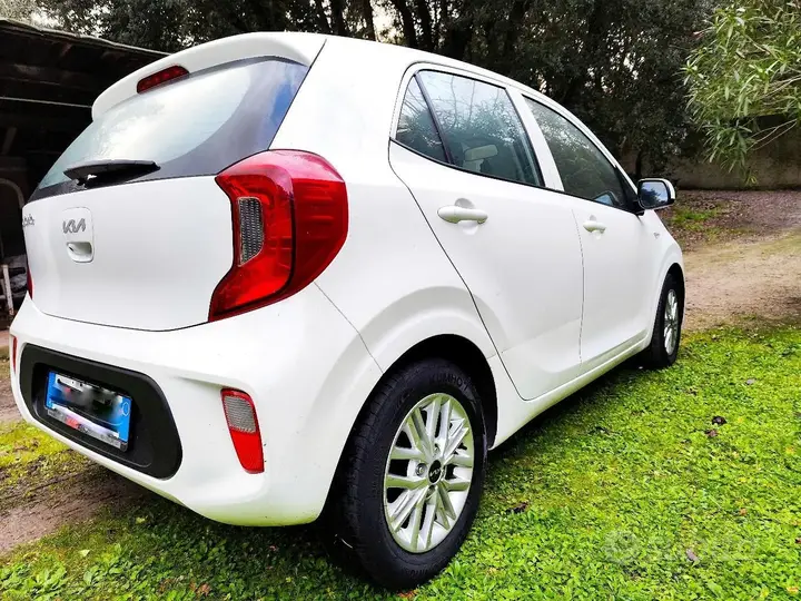 Kia Picanto 2023 photo 2