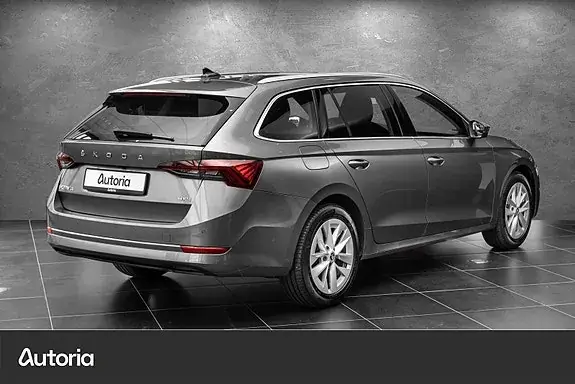 Skoda Octavia 2023 photo 2