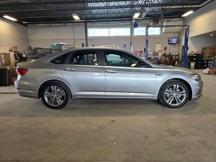 Volkswagen Jetta 2019 photo 4