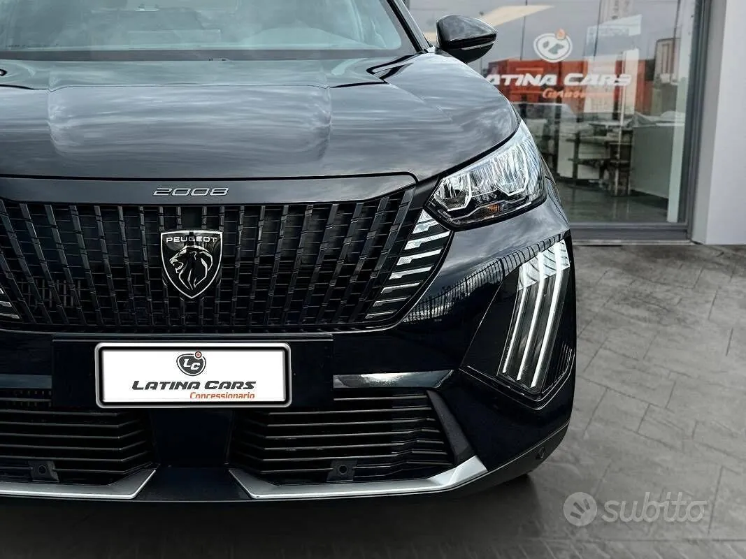 Peugeot 2008 2024 photo 3