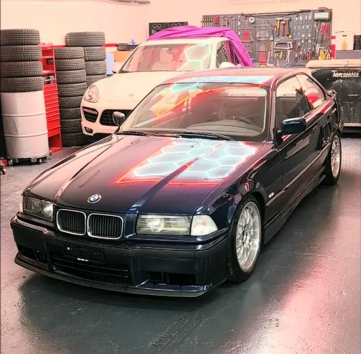BMW 328I