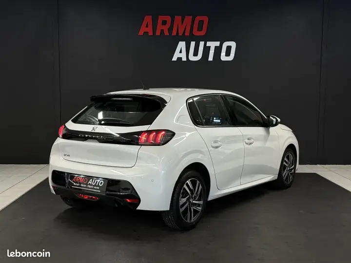 Peugeot 208 2020 photo 4