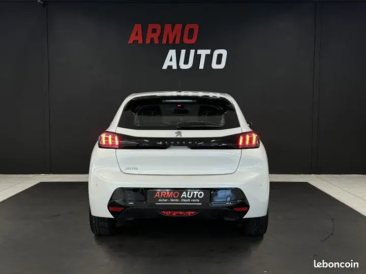 Peugeot 208 2020 photo 5