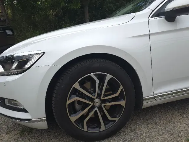 Volkswagen Passat 2016 photo 2