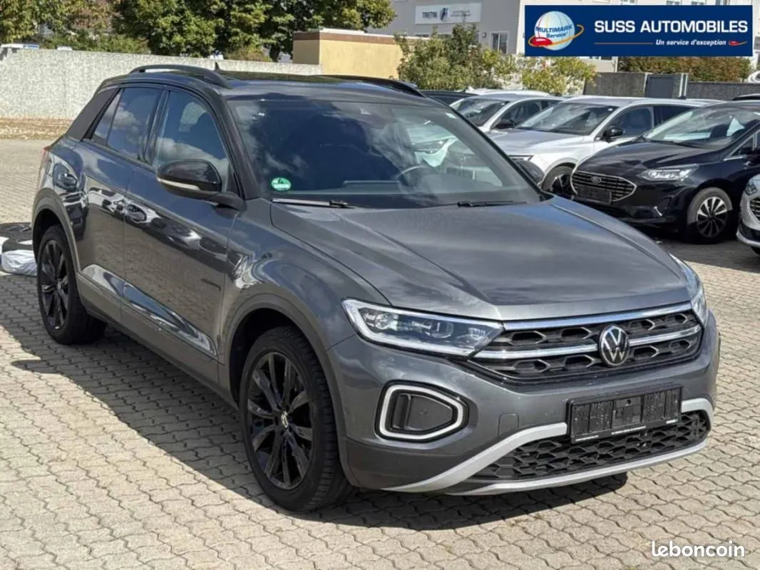 Volkswagen T-Roc 2023 photo 2