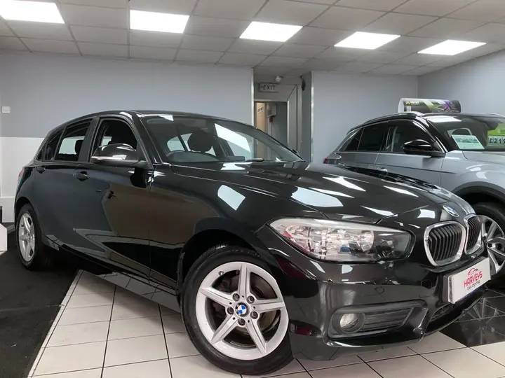 BMW 1 Series 2015 photo 2