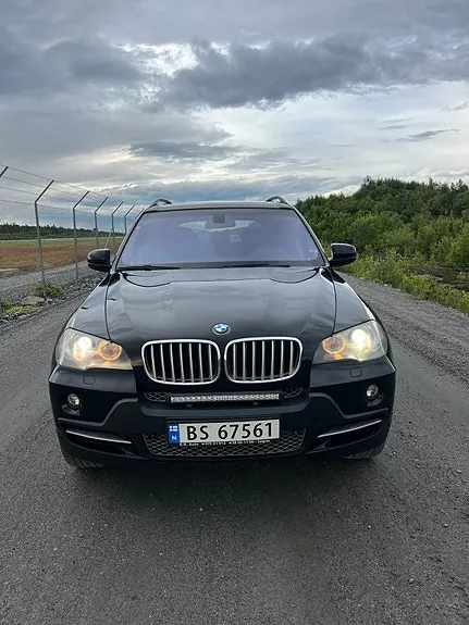 BMW X5 2009 photo 2